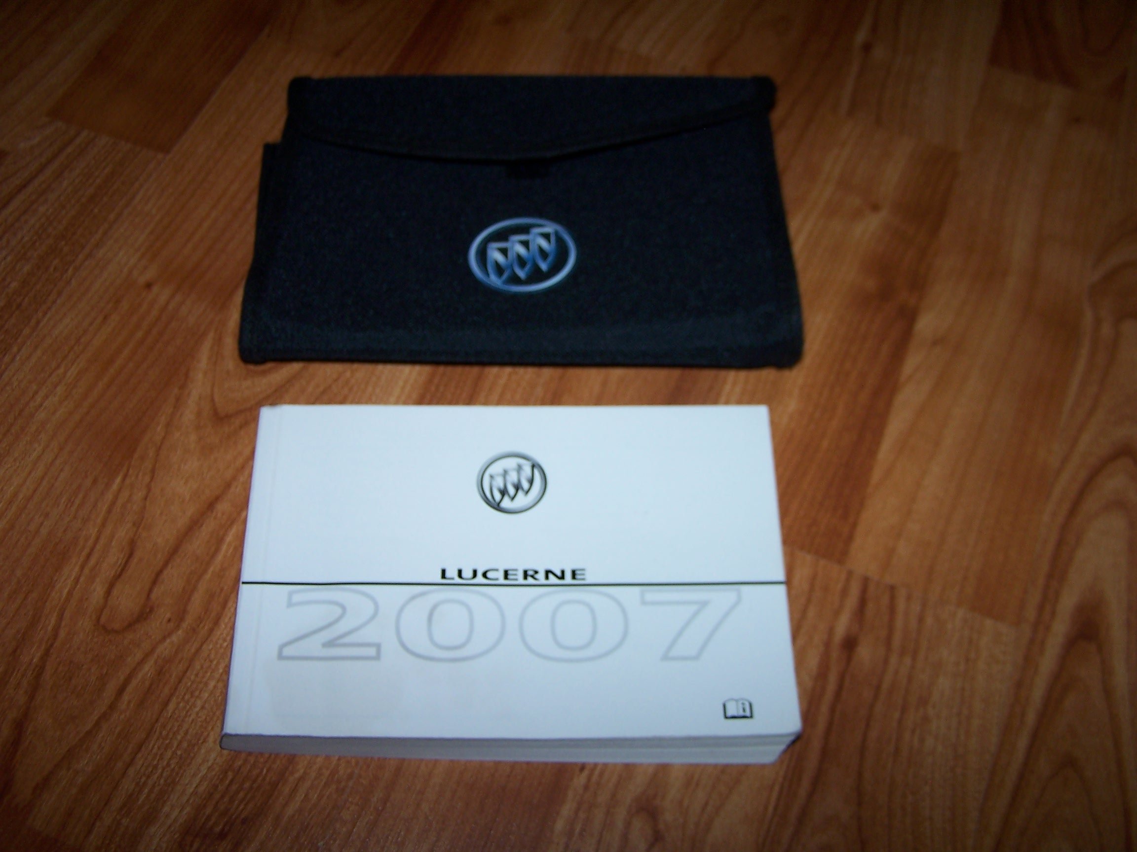 2007 Buick Lucerne Owners Manual Paperback – 2007