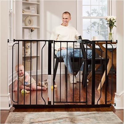 Regalo Safety Extra Wide Baby Gate for Doorways & Stairs 73.6-122cm