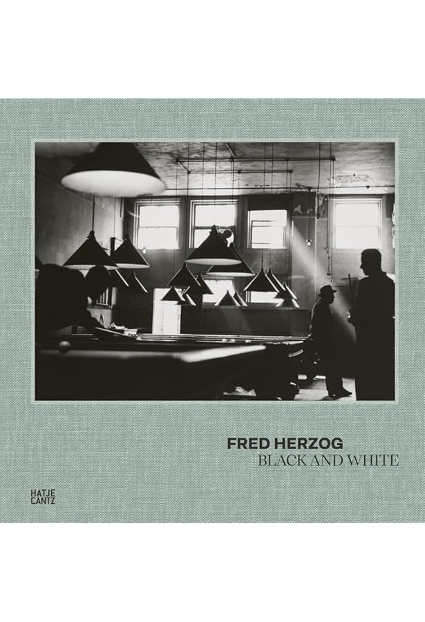 Amazon.com: Fred Herzog: Photographs: 9781553655589: Herzog, Fred