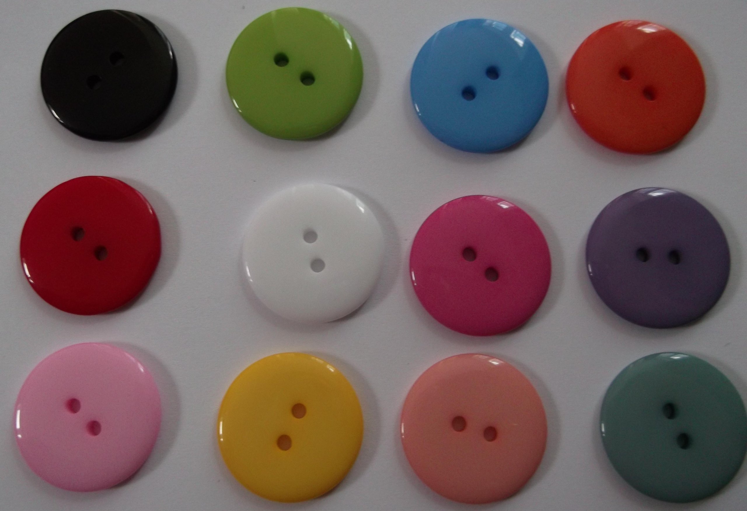 100 Mixed Colour Large Round 23mm Resin Buttons with 2 Sewing Holes. for Scrapbooking, Card Making and Other Crafts