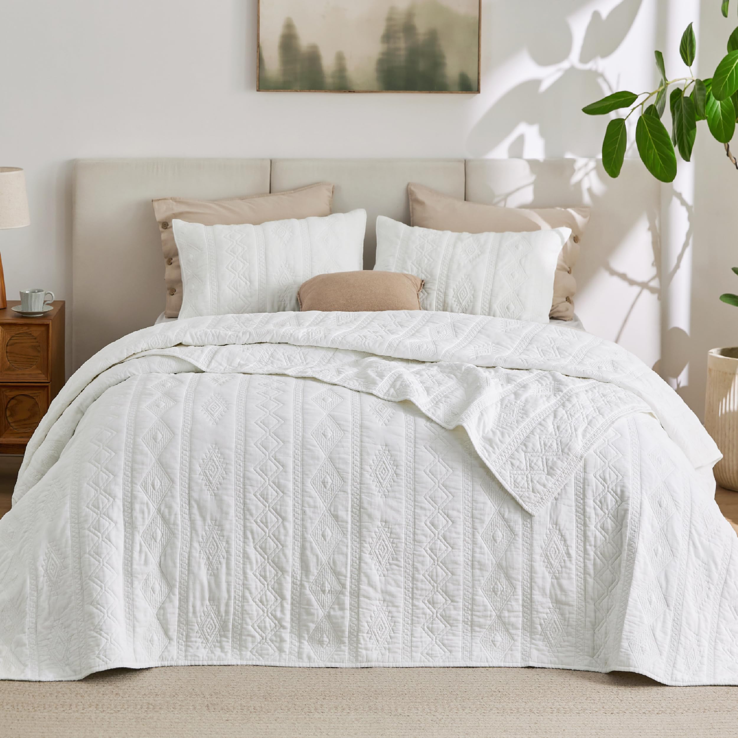 Photo 1 of Bedsure 100% Cotton Quilt Set - Queen Size Bedspread, Lightweight Soft Bed Coverlet, 3-Piece Cozy Stitching Quilt Set with 2 Pillow Shams in Geometric Pattern, Gift for Grandma, 90x96 inches, White