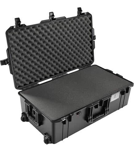 Amazon.com: Pelican Storm iM2975 Case With Foam (Black) : Sports
