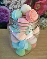 Bath Bubble & Beyond Mrs Bumblebaths 100 Mini Scented Bath Bombs Chill Pills view 2