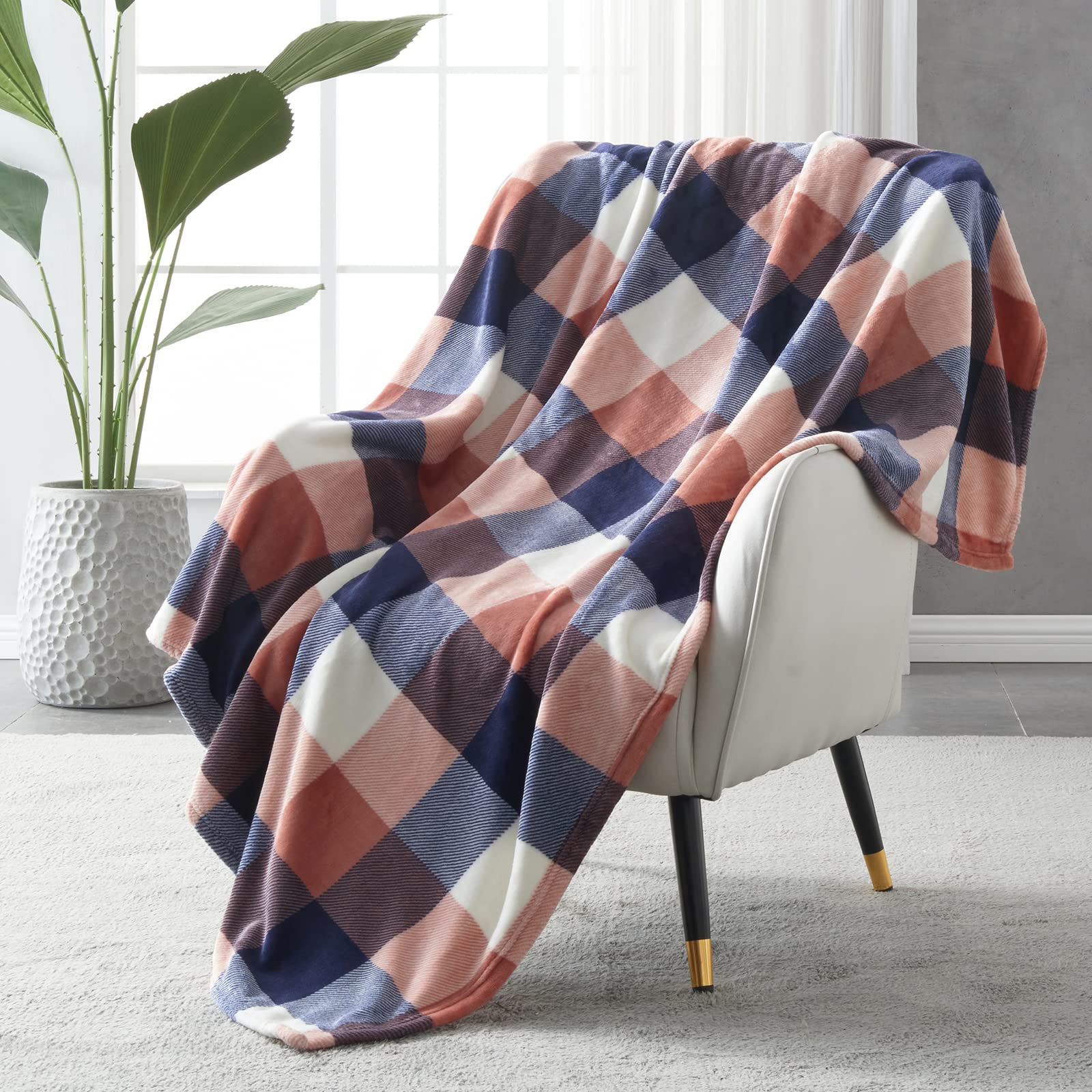 SOCHOW Flannel Fleece Blanket 127cm×150cm, All Season Plaid Coral Pink Blanket for Bed, Couch,Car — image 1