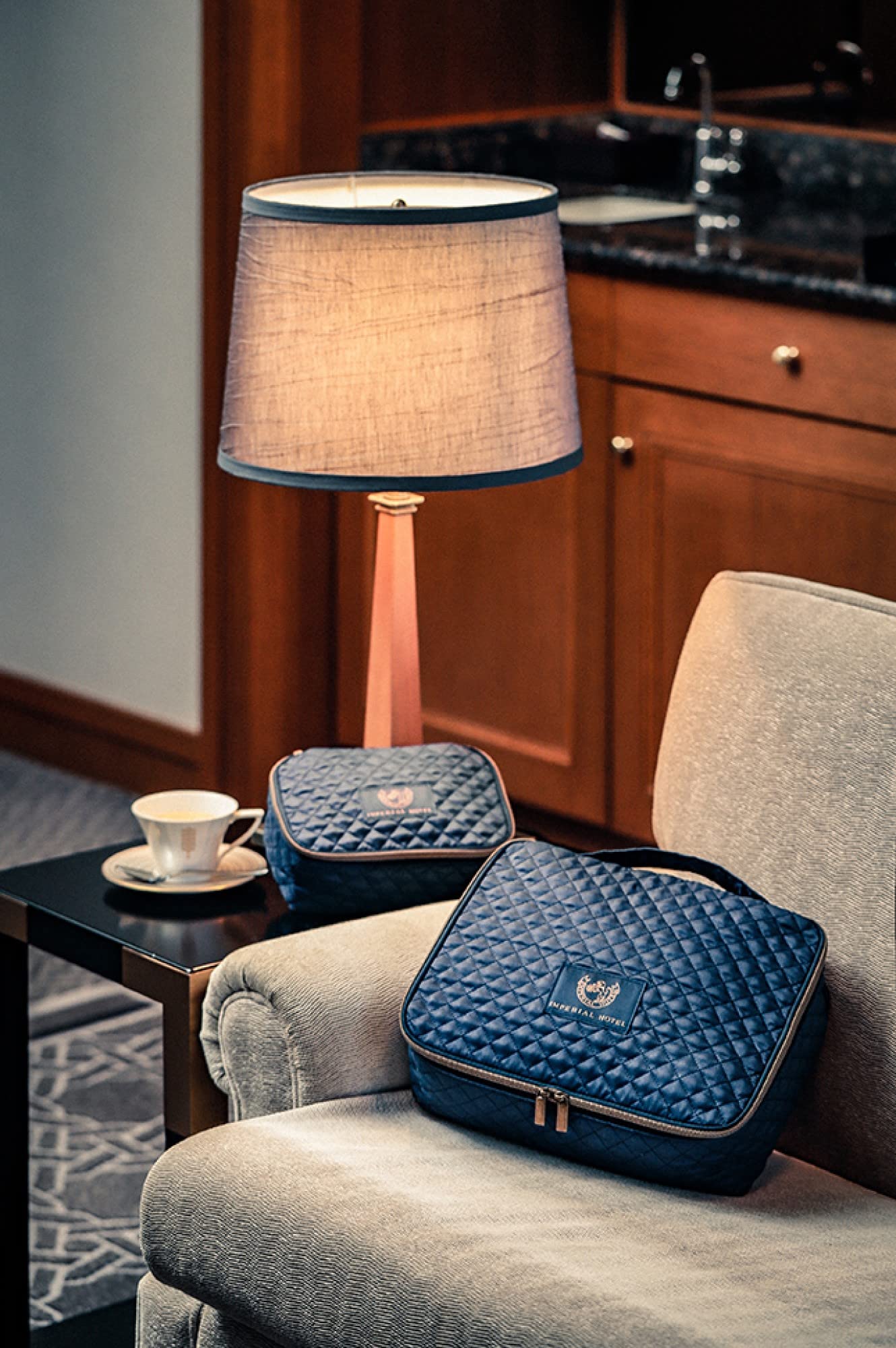 【帝国ホテル ムック本 付録】上品 軽量キルトポーチ SET