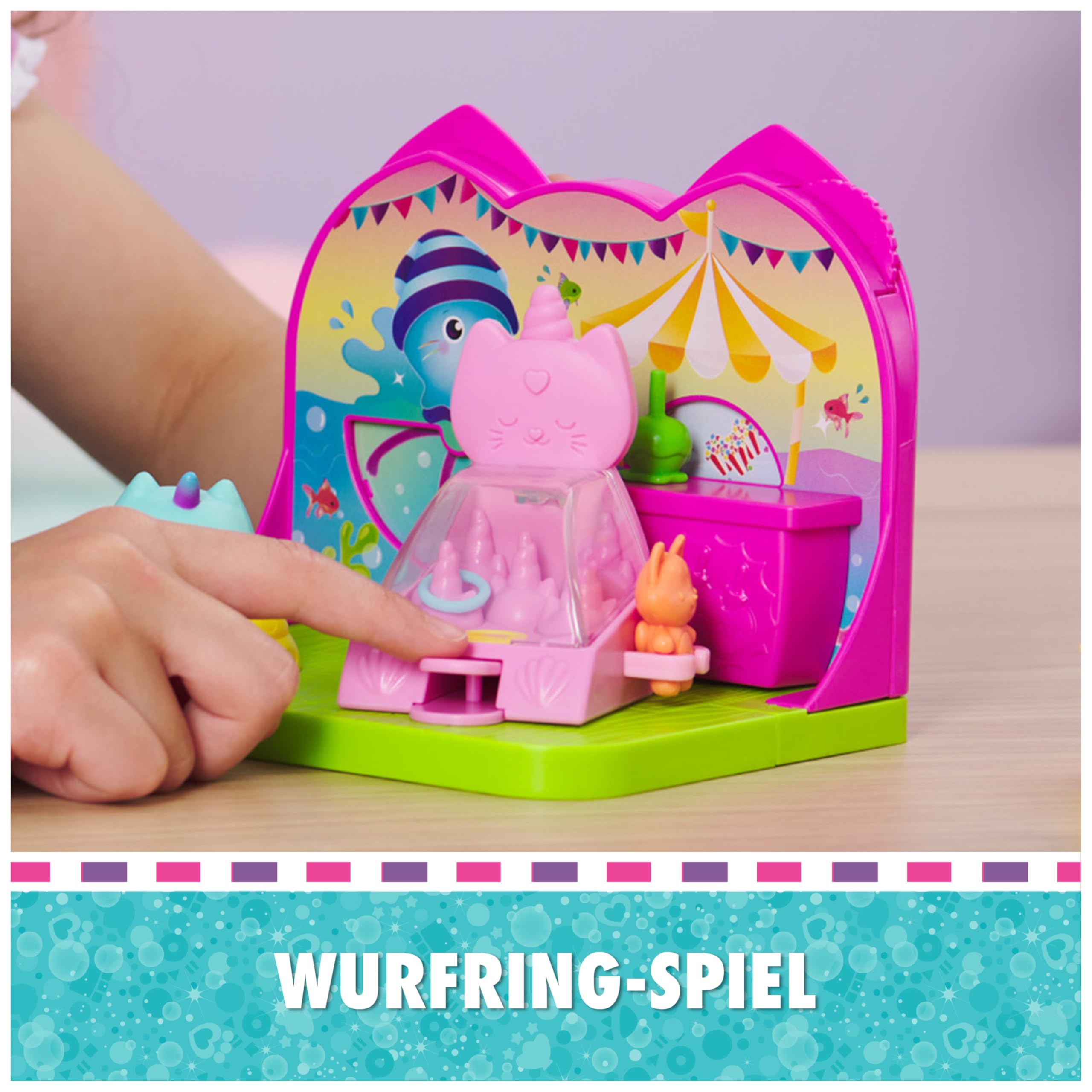 DREAMWORKS GABBY'S DOLLHOUSE - Deluxe Room Spielset,Fest-Raum mit Kätzchen Narwal (engl. Kitty Narwhale), Möbelstücken und thematischem Zubehör, ab 3 Jahren 3