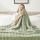 Cozy Bliss Fluffy Faux Fur Throw Blanket for Couch,Warm Cozy Soft Green Throw Blankets for Sofa Bed Living Room,60x80 Inches