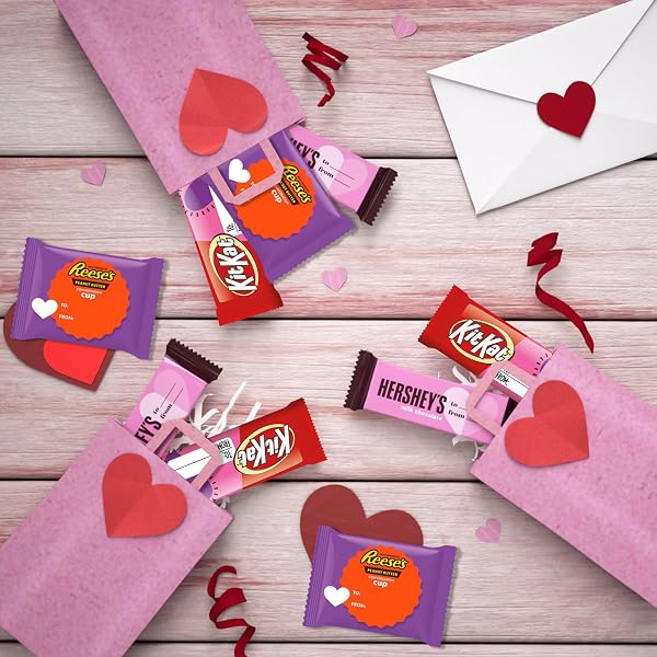 HERSHEY’S, KIT KAT AND REESE’S ASSORTED CHOCOLATE SNACK SIZE, VALENTINE’S CANDY BAG, 12.47 OZ (25 PIECES)