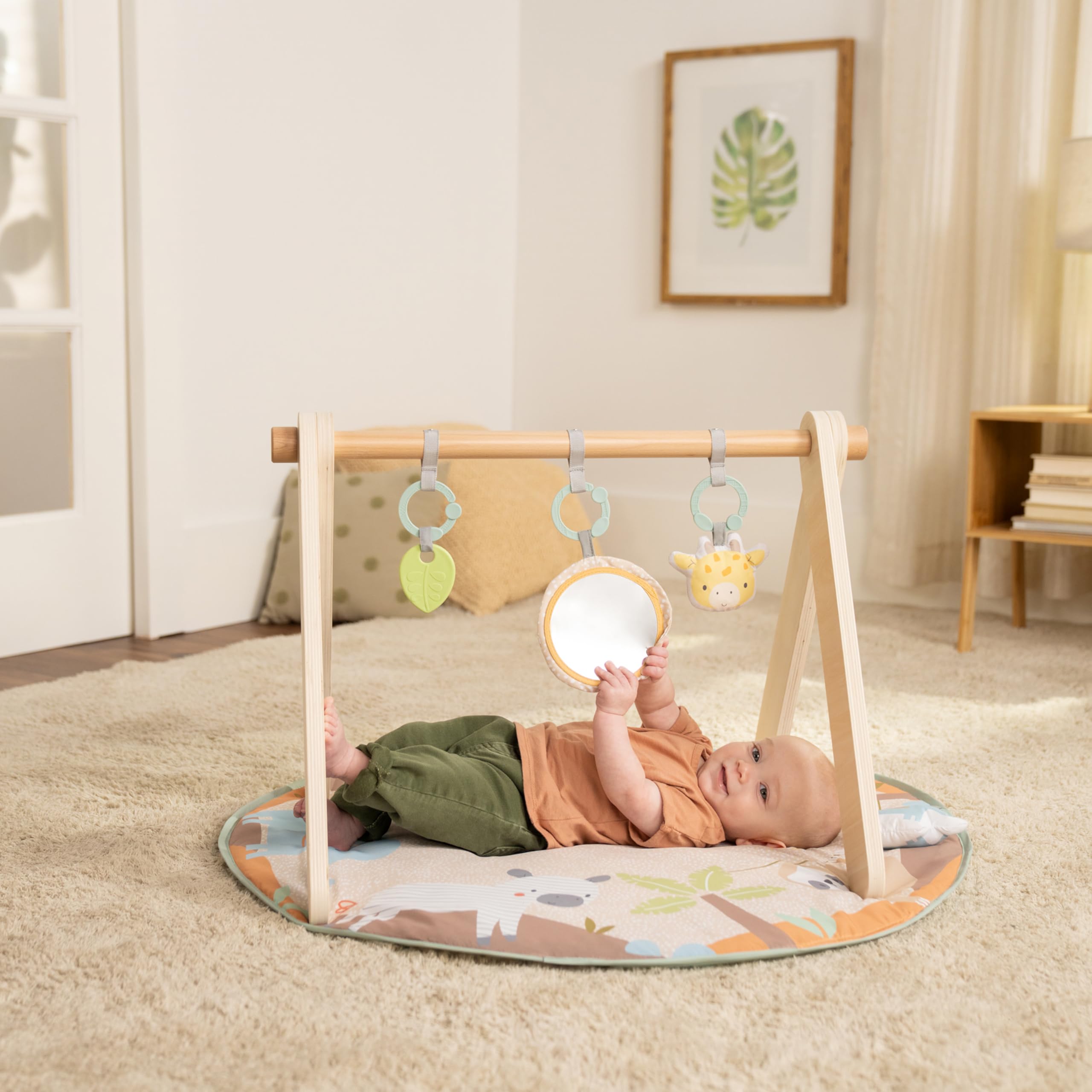 Ingenuity Wonder & Wood Baby Spielmatte & Holzspielzeugbogen - Spielgerät für Baby, faltbare A-Rahmenstange mit 3 herausnehmbaren Spielzeugen, maschinenwaschbare Matte, Unisex, für Alter 0-36 Monate 6