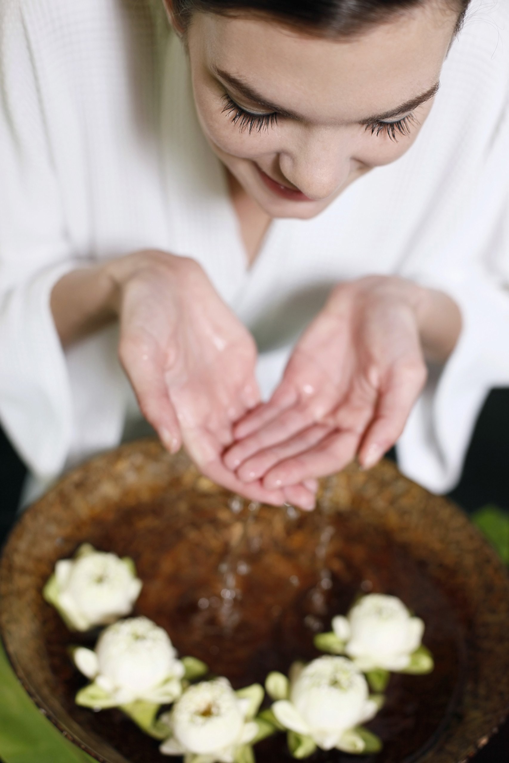 KONJAC SPONGE - All Natural Activated Charcoal with Added Bamboo Charcoal