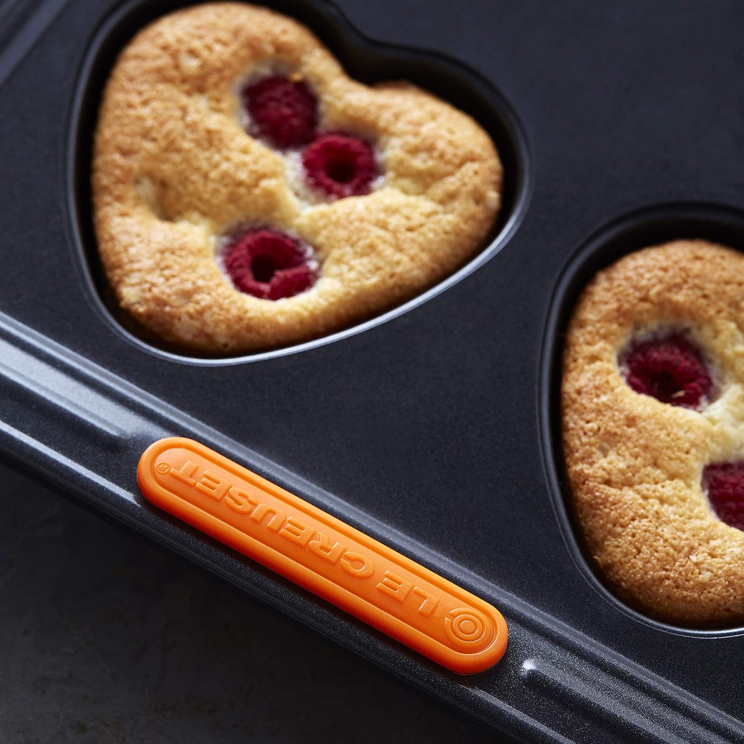 Le Creuset Toughened Non-Stick Heart Shape Muffin Tray 6 Cup, Black - Image 4
