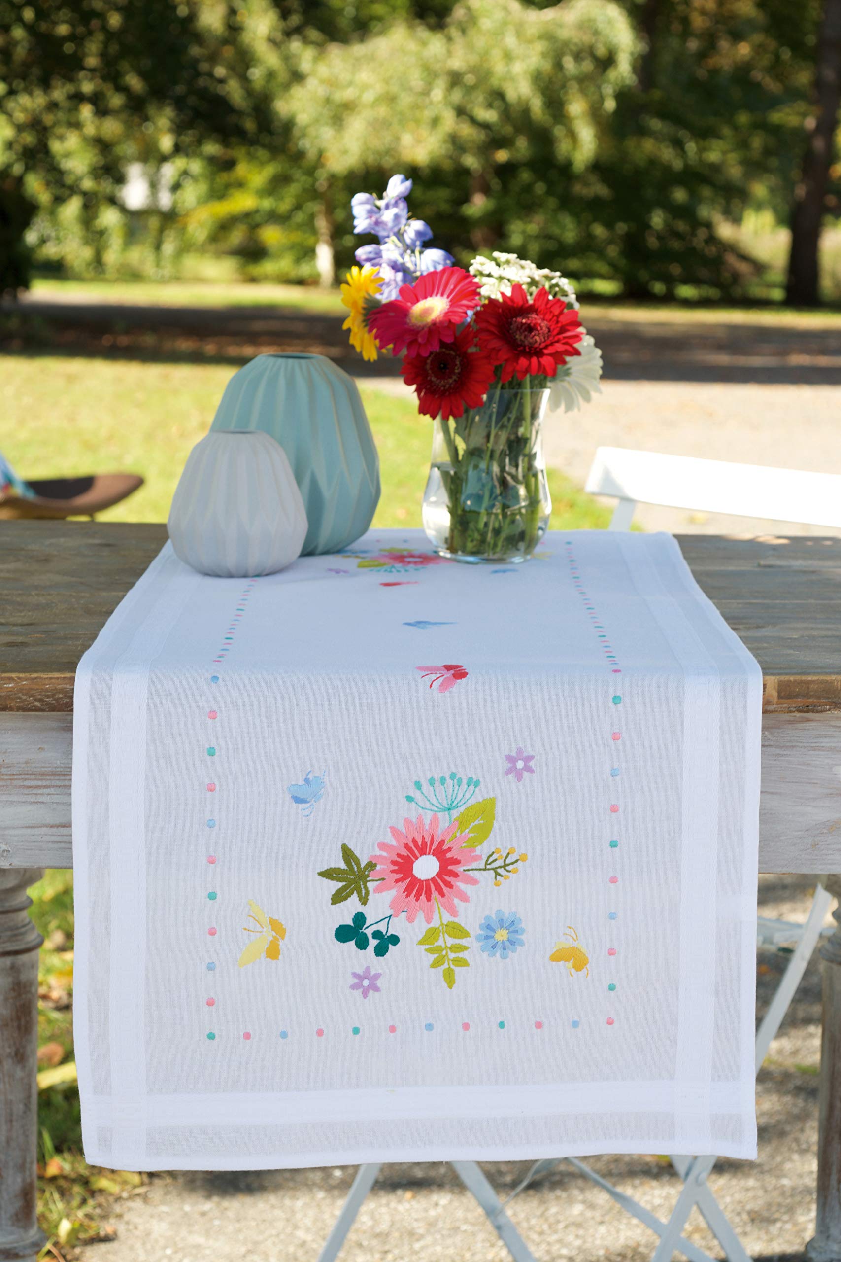 Table Runner Kit Spring Flowers & Butterflies