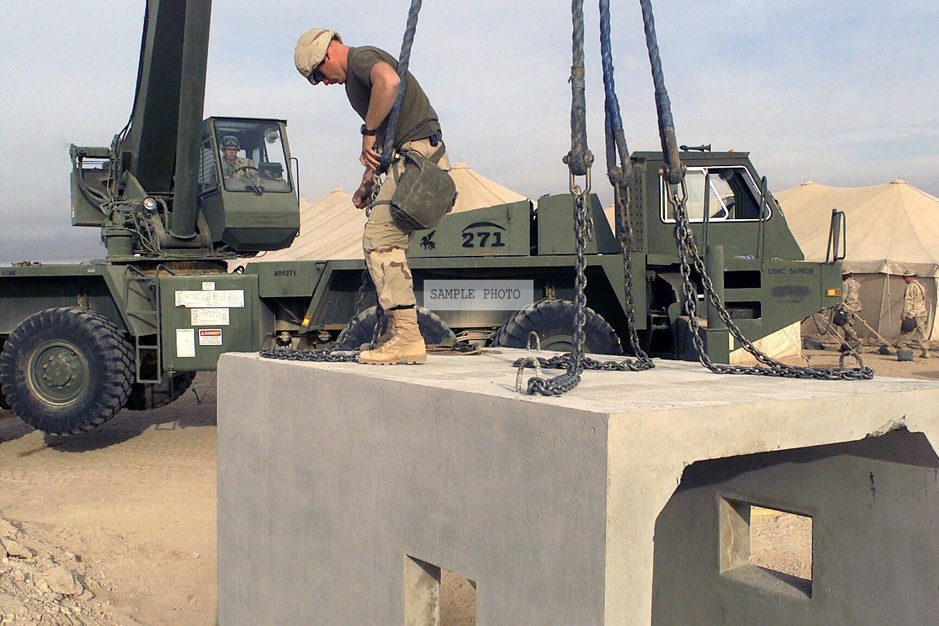 Photo US Marine Corps (USMC) personnel assigned to Heavy