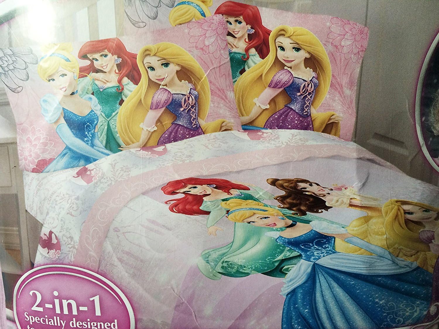Disney Princess 2 in 1 Reversible FULL Comforter --76in x 86in