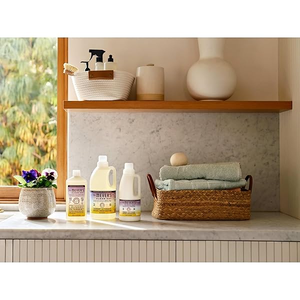 MRS. MEYER’S CLEAN DAY LIQUID FABRIC SOFTENER, INFUSED WITH ESSENTIAL OILS, PARABEN FREE, COMPASSION FLOWER, 32 OZ (32 LOADS)