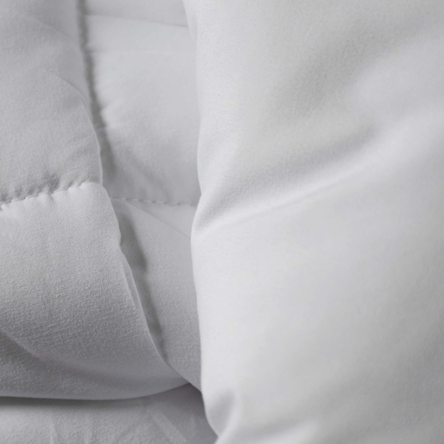 SUPERIOR Solid White Down Alternative Comforter, Duvet Insert, Medium Weight for All Season, Fluffy, Warm, Soft & Hypoallergenic - Full/Queen Bed: Home & Kitchen