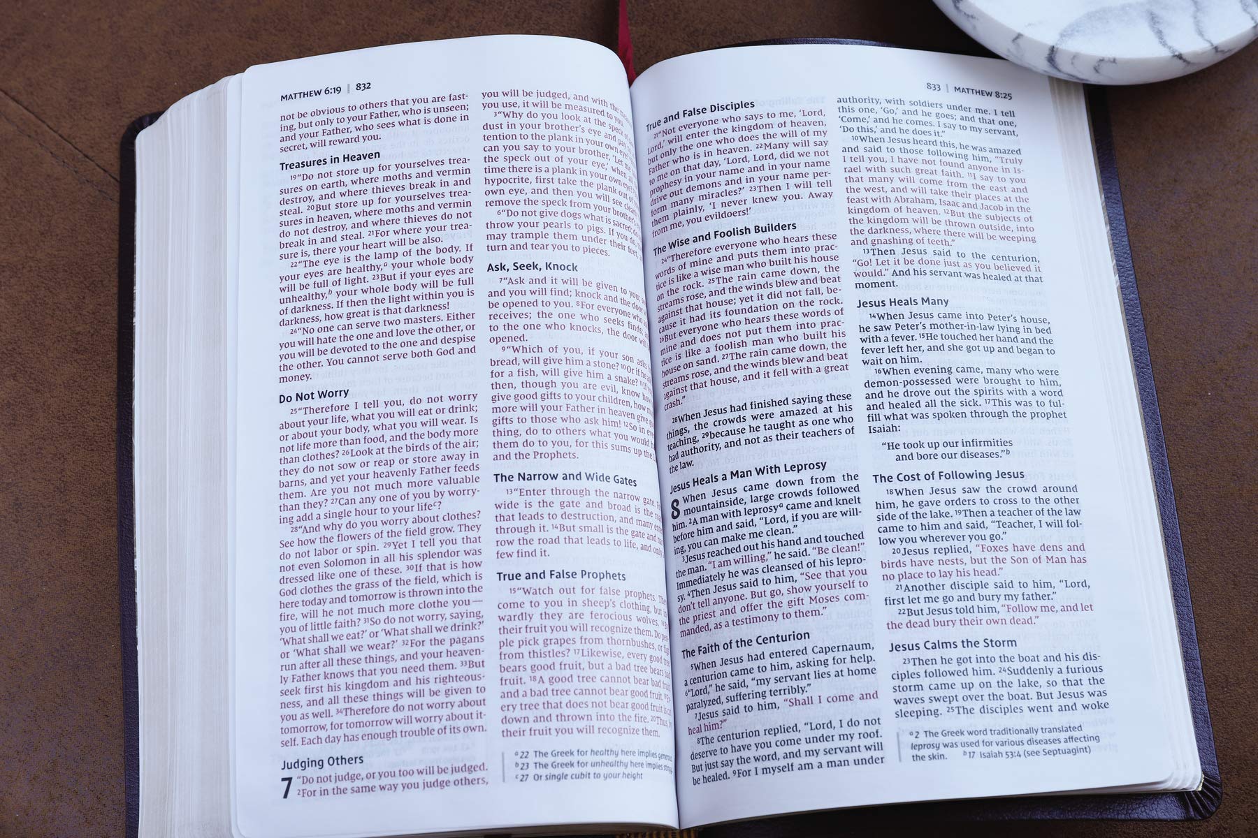 NIV, Thinline Bible, Bonded Leather, Burgundy, Red Letter, Comfort Print