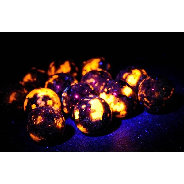 Collecting Fluorescent Minerals: Schneider, Stuart: 9780764336195