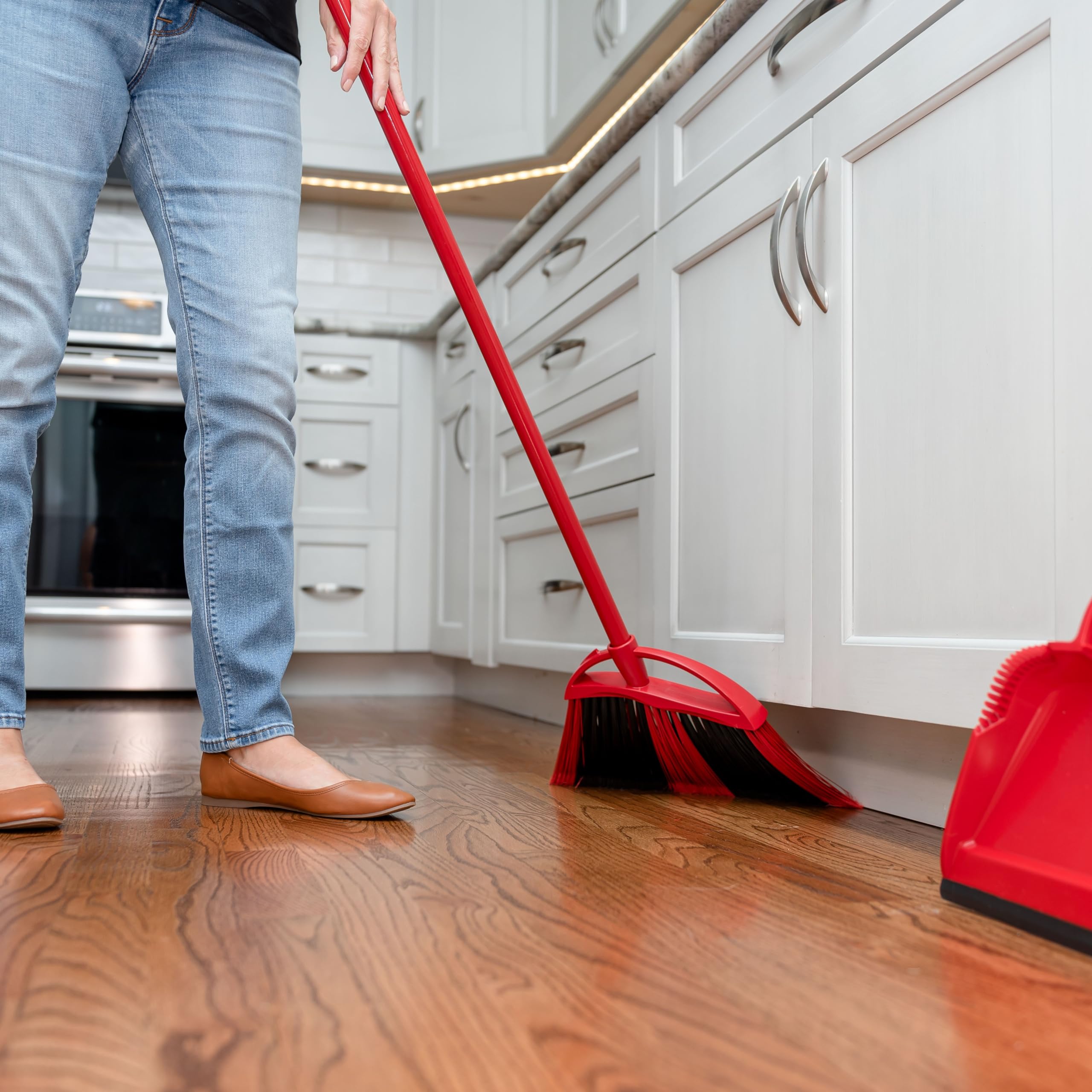 O-Cedar One Sweep Broom with Step-On Dustpan | Remove 99% with One Sweep | Lightweight Quiet Cleaning Tool | Ideal for Pet Owners