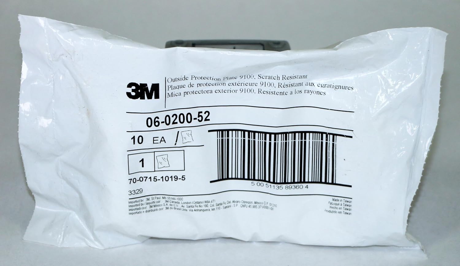 3M Speedglas 06-0200-52 6" X 3 7/8" L Series Scratch Resistant Polycarbonate Outside Cover Plate For 9100 Series Helmet (10/EA)