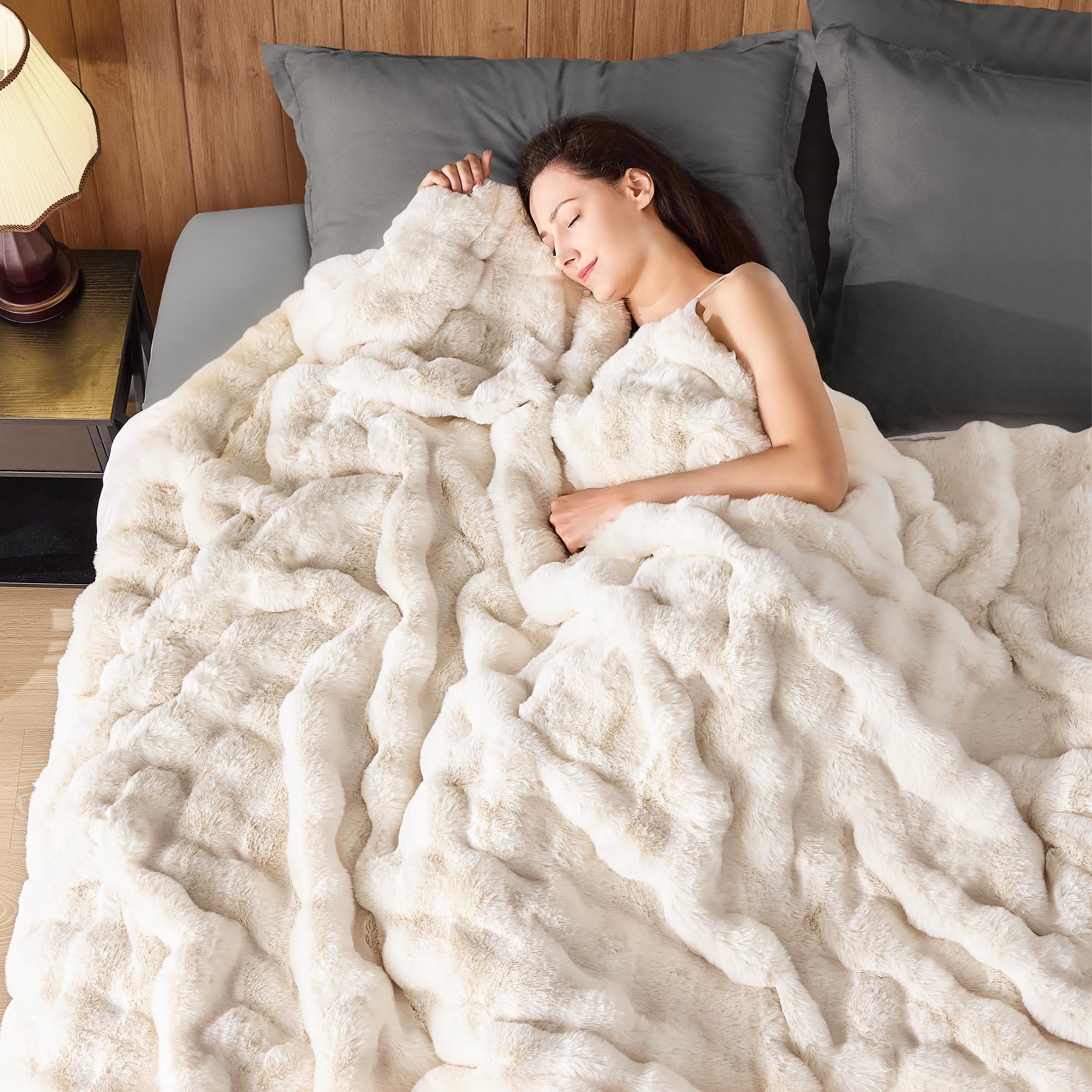 Photo 1 of ***(MINOR DAMAGE FROM PACKAGING)***NORD ECO Luxury 1000GSM Faux Rabbit Fur Throw Blanket, Super Heavy Warm Cozy Blankets for Couch Bed Sofa, Bubble Plush Fuzzy Elegant Soft Reversible Mink Blanket for Living Room Bedroom, Cream White