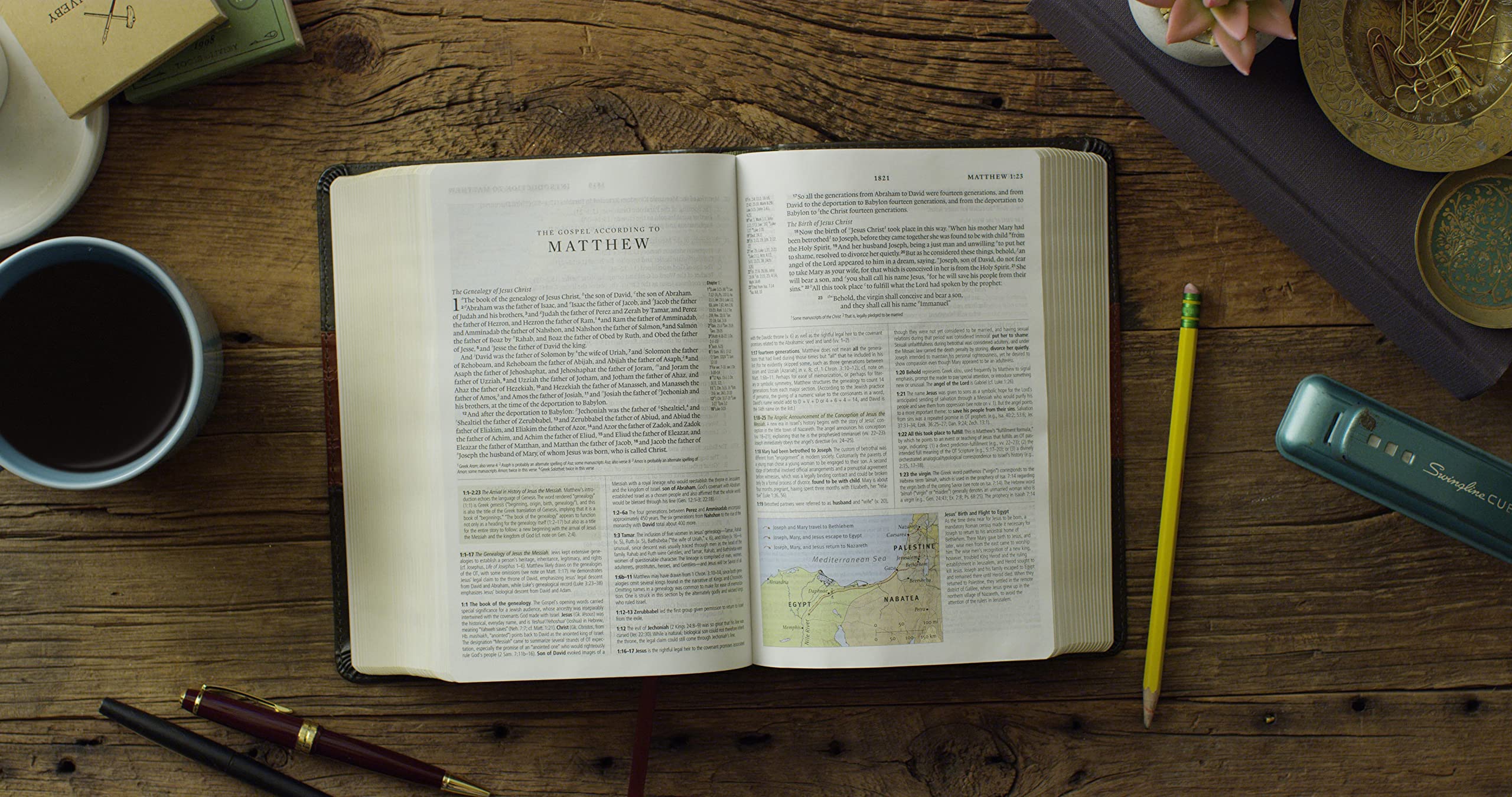ESV Study Bible, Personal Size (TruTone, Forest/Tan, Trail Design): Holy Bible, English Standard Version ESV Study Bible, Personal Size (TruTone, Forest/Tan, Trail Design): Holy Bible, English Standard Version ESV Study Bible, Personal Size (TruTone, Forest/Tan, Trail Design): Holy Bible, English Standard Version Imitation Leather