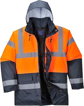 Chubasquero vis a vis Clearance