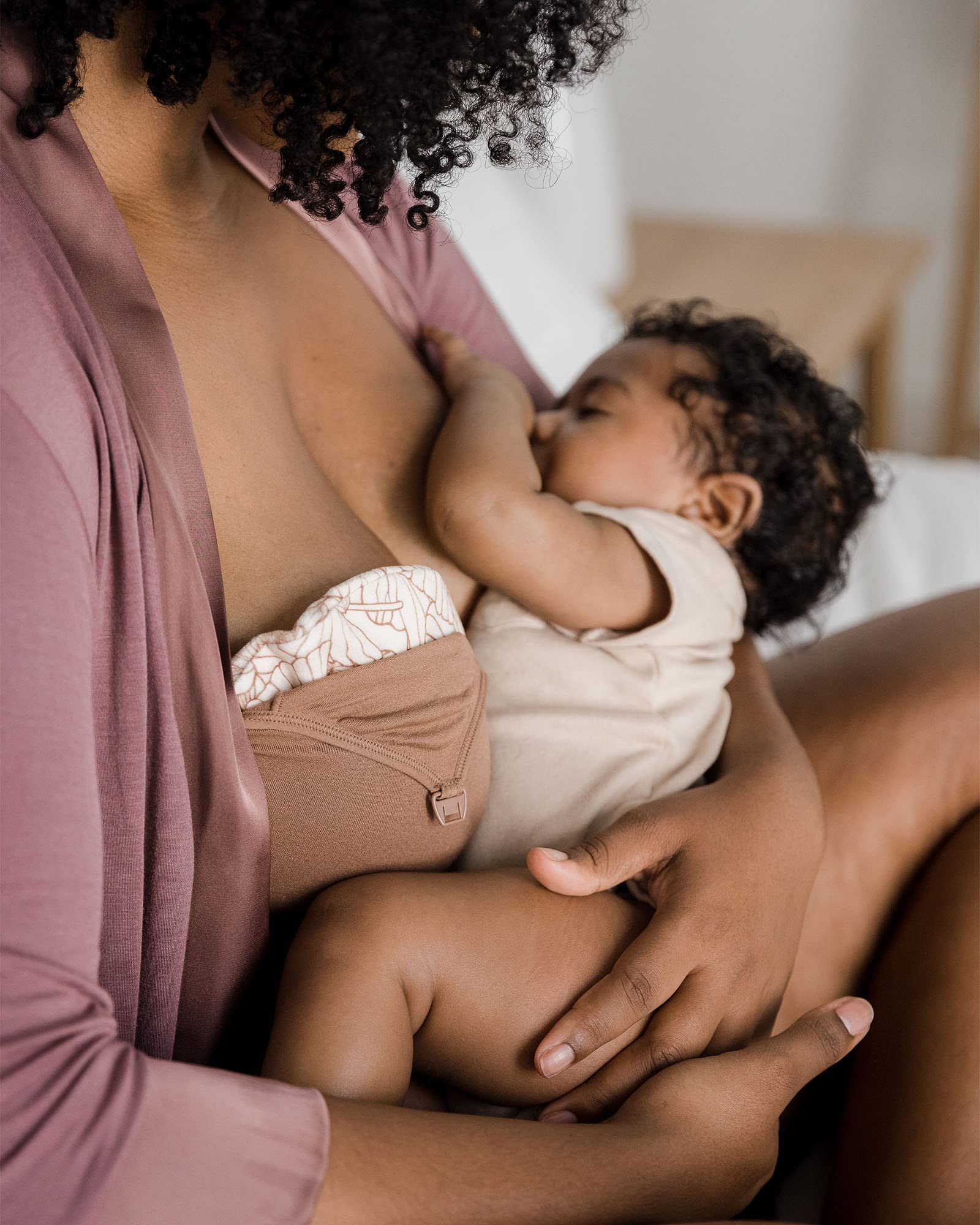 Kindred Bravely Soothing Breast Gel Pads, Hot or Cold or Breastfeeding & Pumping, 2 Pack