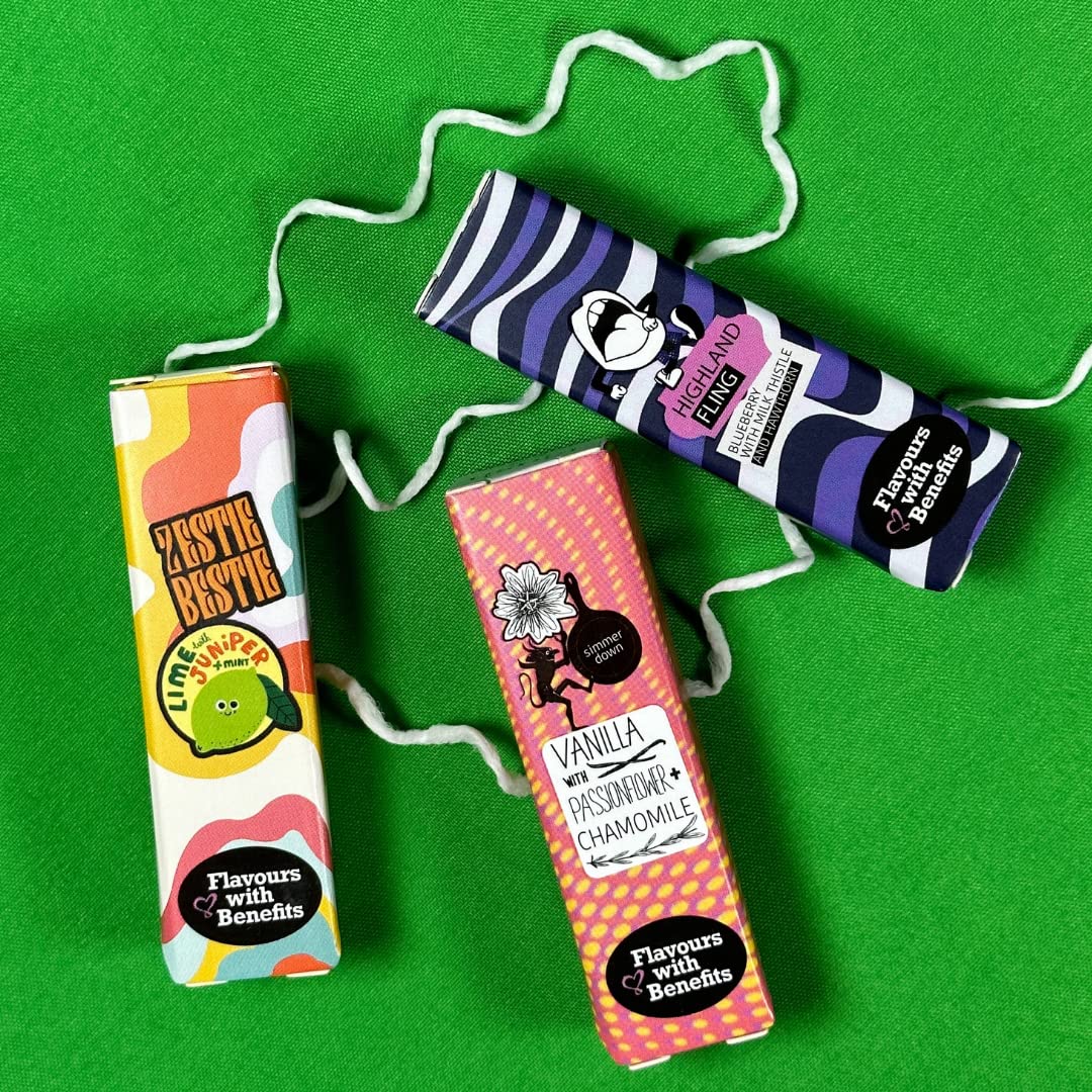 THICK TEXTURED FLOSS For Sensitive Gums | Flush EXPANDING Woven Dental Floss | Delicate Organic Natural Flavor | Gum Floss | Cruelty Free Eco Floss | Travel Size | 3 Month Supply | Muli-Flavoured Pack.