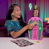 Monster High Skulltimate Secrets Garden Mysteries Venus McFlytrap Set view 2