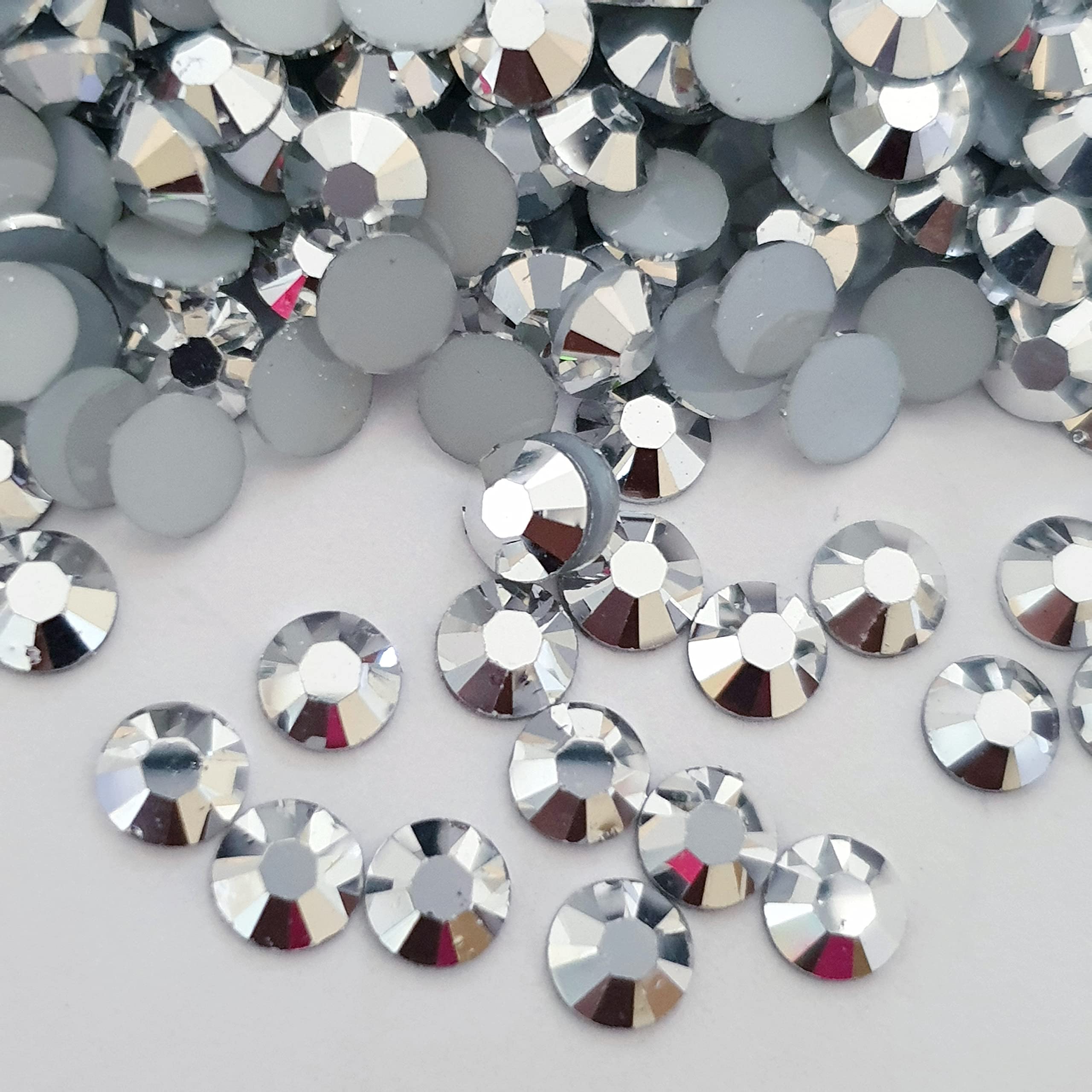 MajorCrafts 2000pcs 5mm ss20 Flat Back Resin Rhinestone Embellishment Gems (Metallic Silver C32) — image 1
