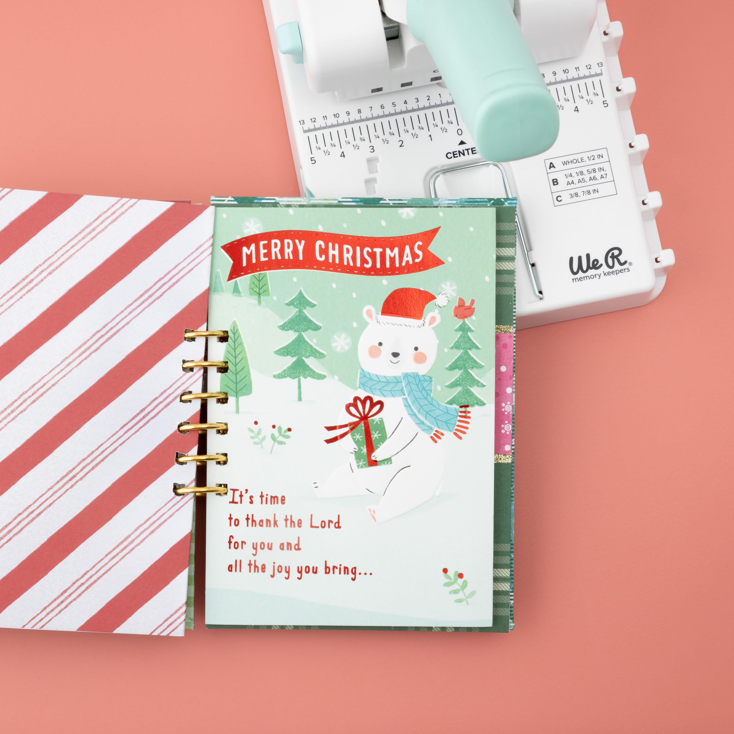 We R Memory Keepers Mini Cinch Bookbinding Machine - Small Craft Tool Compatible with Wire or Spiral Coils - Make Professional Books, Notebooks, Calendars, and Journals