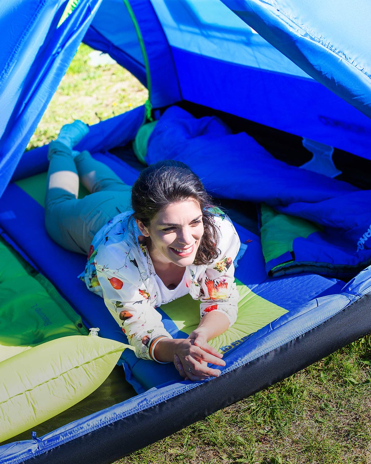 FUNDANGO Ultralight Portable Self-Inflating Camping Pad (Green)