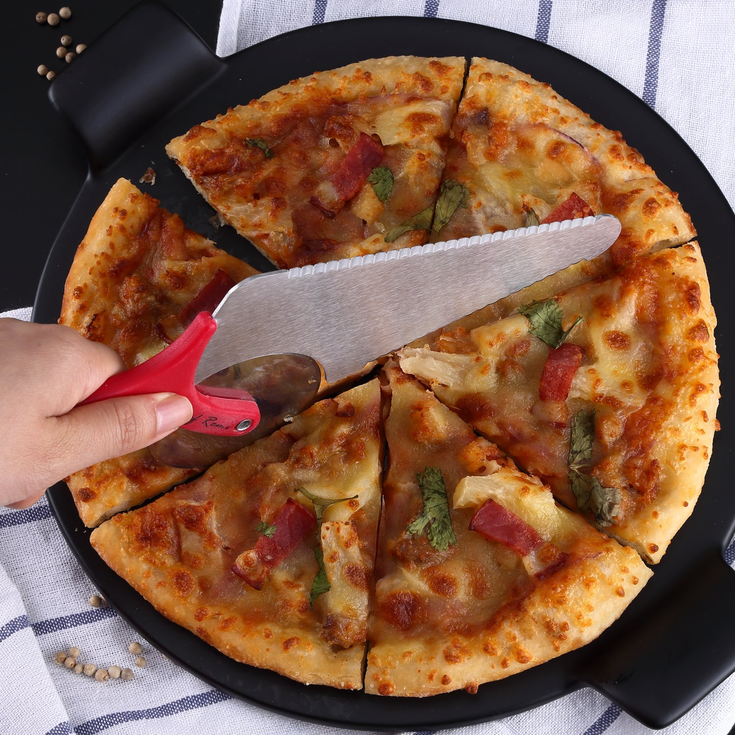 Última cortador de Pizza – Garantía de reemplazo de por vida – Innovador 3 en 1 cortador de Pizza, para uso en piedra para pizza, pan o tabla de cortar – Super Sharp hoja de acero inoxidable cuchillo de – fuerte como cualquier