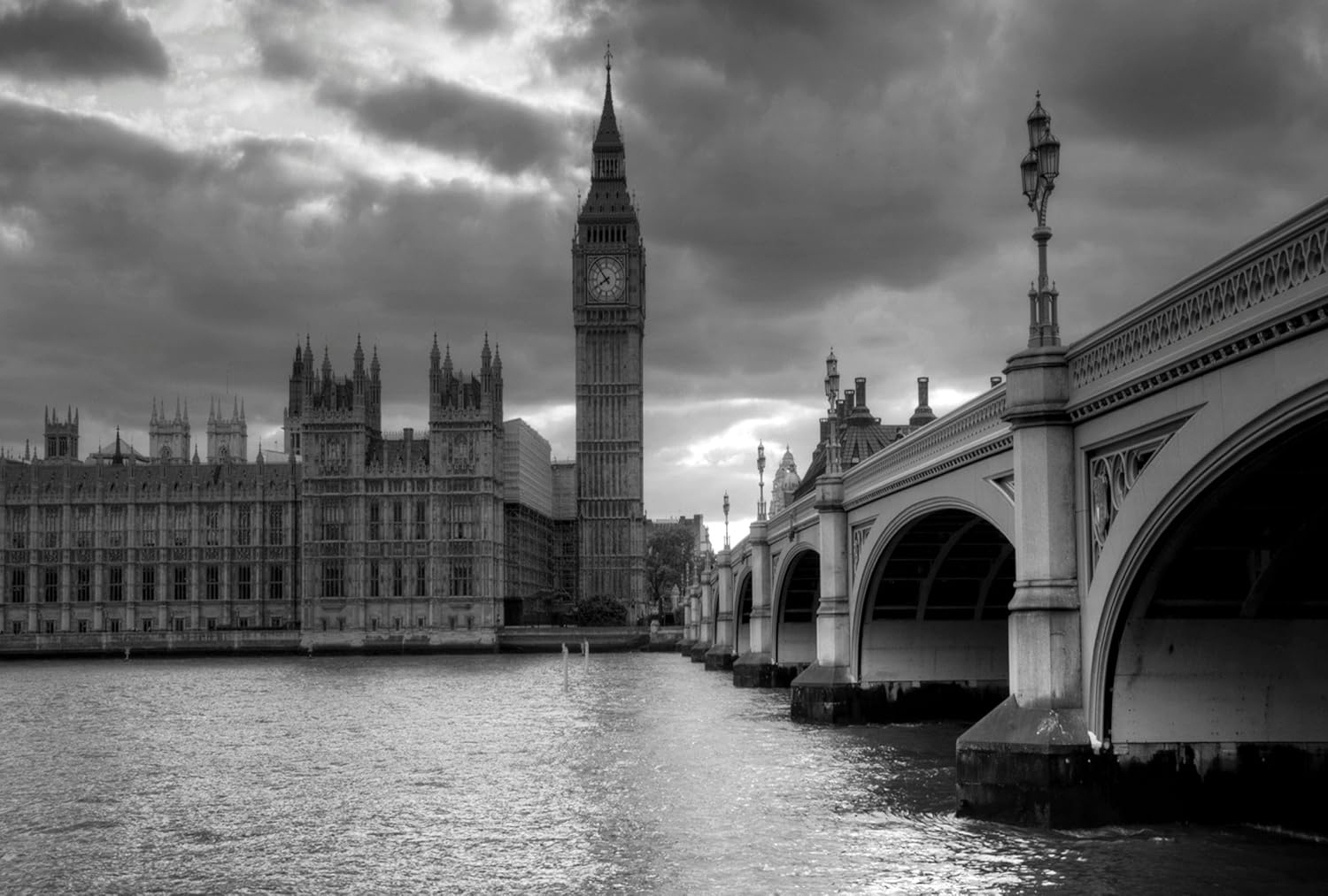 London Black and White City Scene Framed Canvas Print Amazon.co.uk