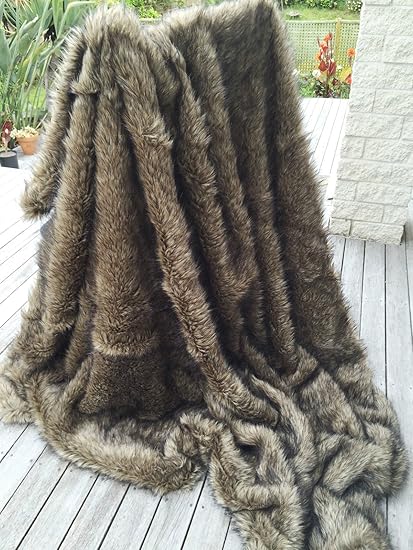 Amazoncom Starose Wolf Faux Fur Throw Blanket Fake Wolf Coyote