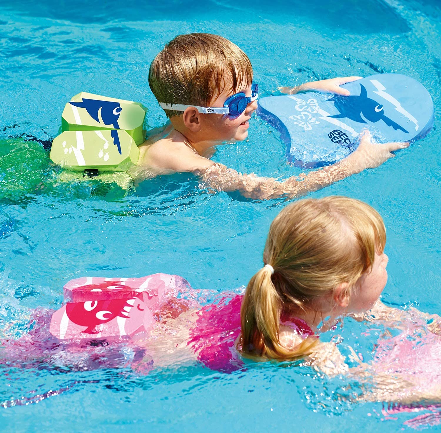 BECO Schwimmgürtel Kinder 3-6 Jahre, einstellbare Schwimmhilfe für Kinder mit 5 Blockelementen & Sicherheitsverschluss, Schwimmtrainer geeignet für 19-30 kg, Farbe: Grün 2