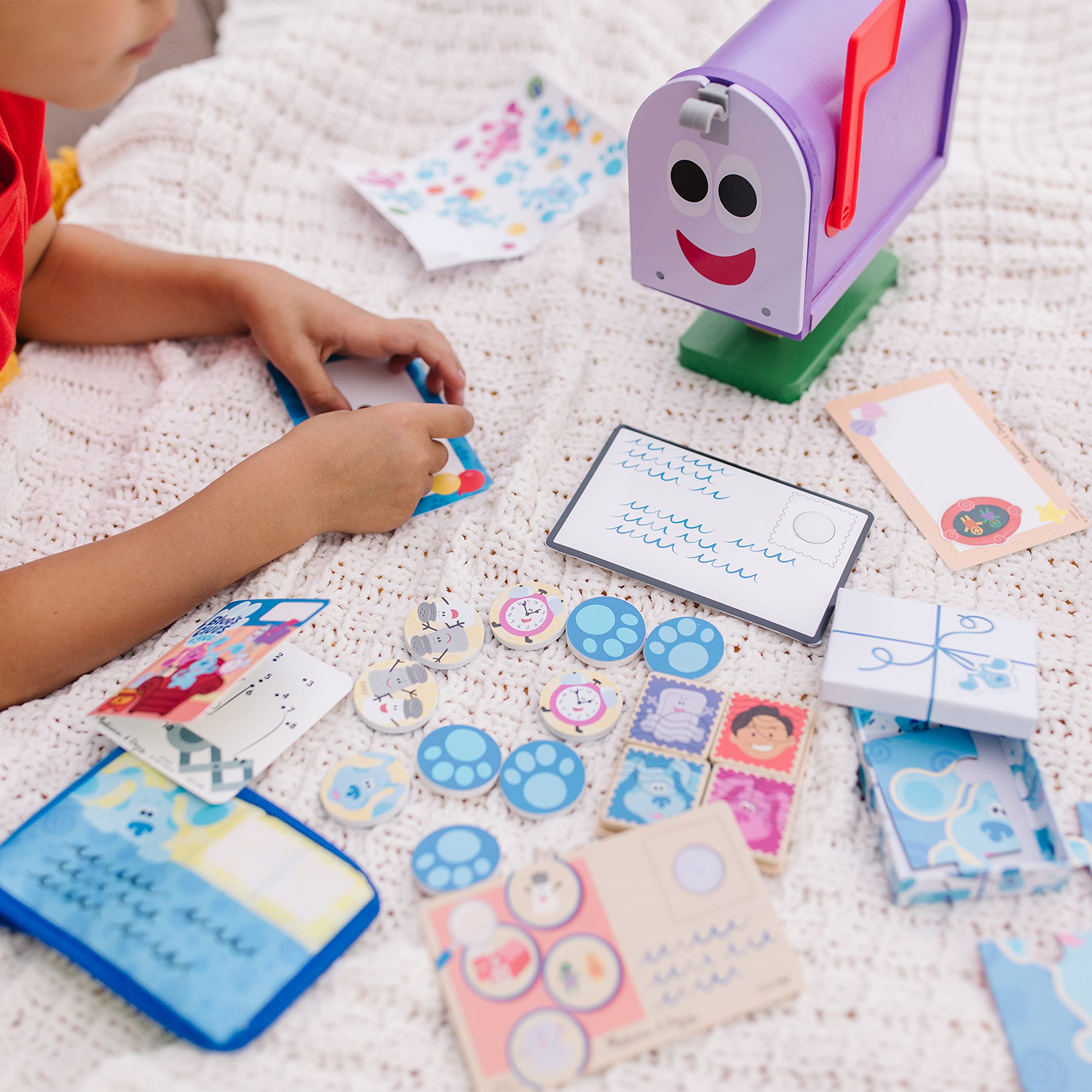 Melissa & Doug Blue's Clues & You! Wooden Mailbox Play Set (27 Pieces)