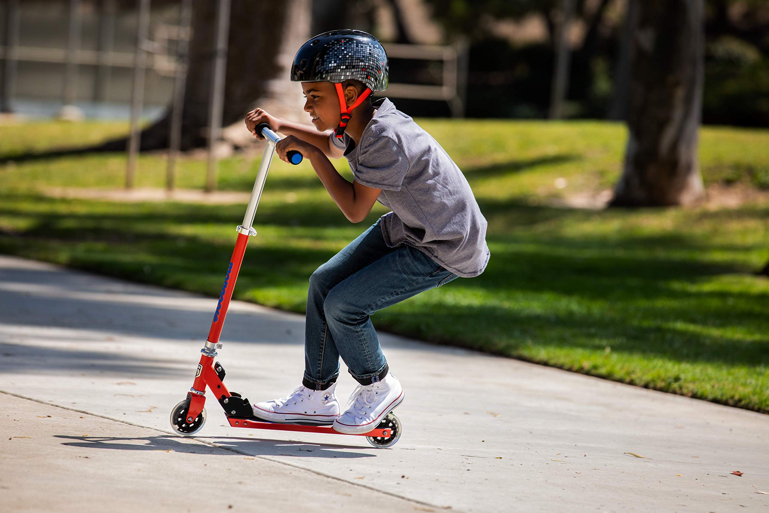 Mongoose Trace Kick Scooter for Youth Adult Boys and Girls, Quick-Release, Lightweight & Easy Folding Scooter, Bike Style Grips, Supports 176 lb Up to 220 lbs
