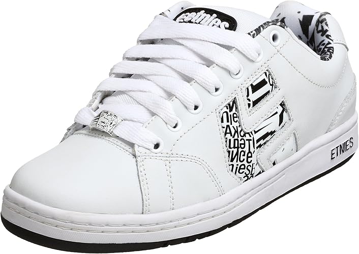 etnies skull shoes