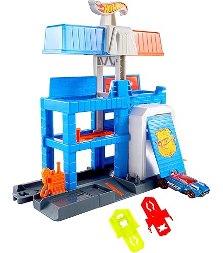 Amazon.com: Hot Wheels Color Shifters Sharkport Showdown Playset