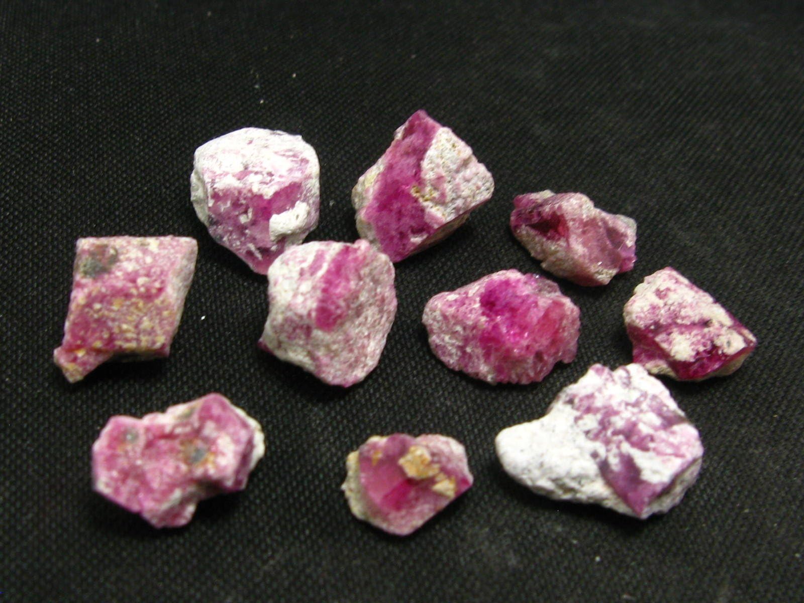 Lot of 10 Rare Gem Bixbite Red Emerald Beryl Crystals From Utah USA - 25.5 Carats