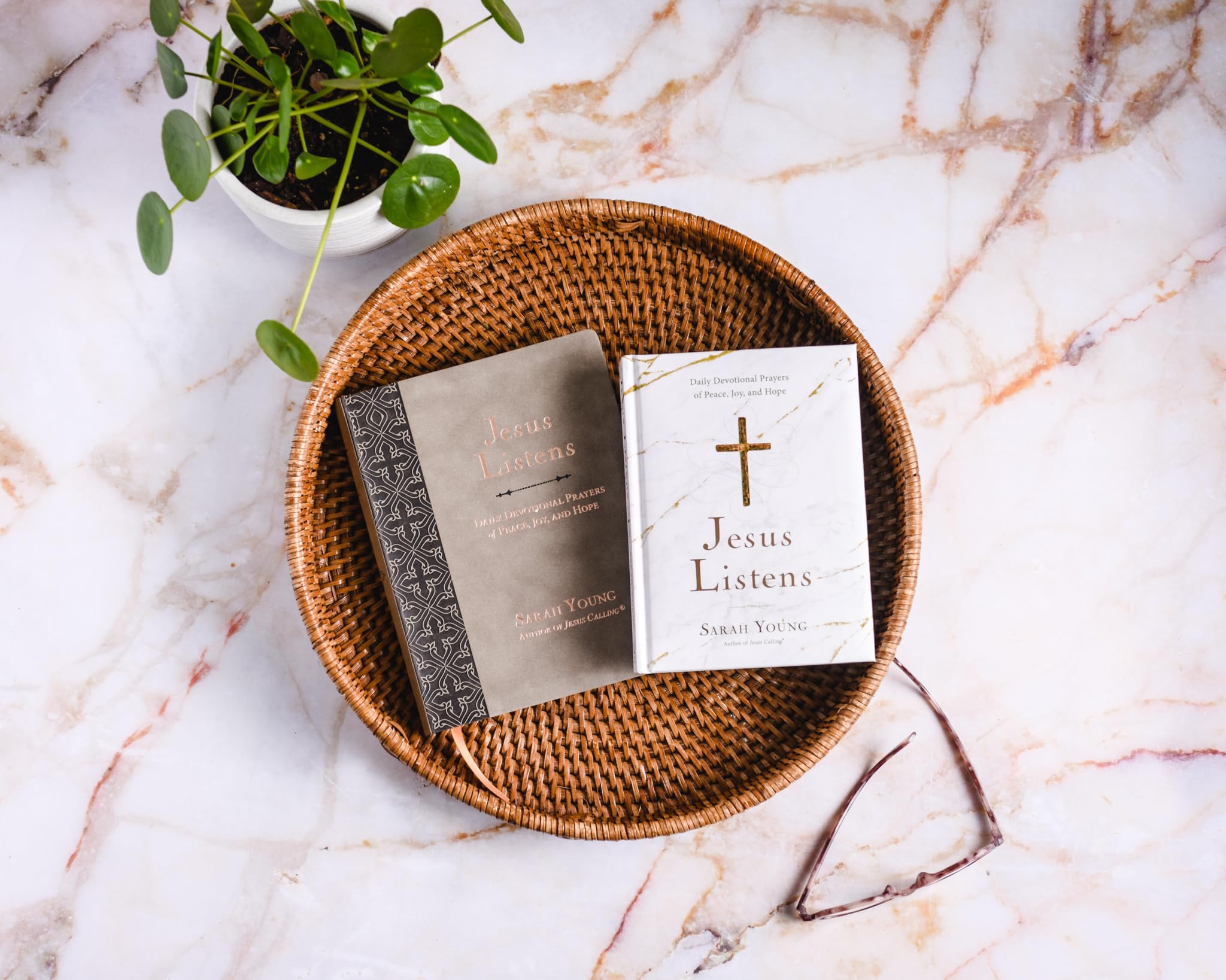 Jesus Listens: Daily Devotional Prayers of Peace, Joy, and Hope (A 365-Day Prayer Book) Jesus Listens: Daily Devotional Prayers of Peace, Joy, and Hope (A 365-Day Prayer Book) Hardcover Kindle Audible Audiobook Audio CD