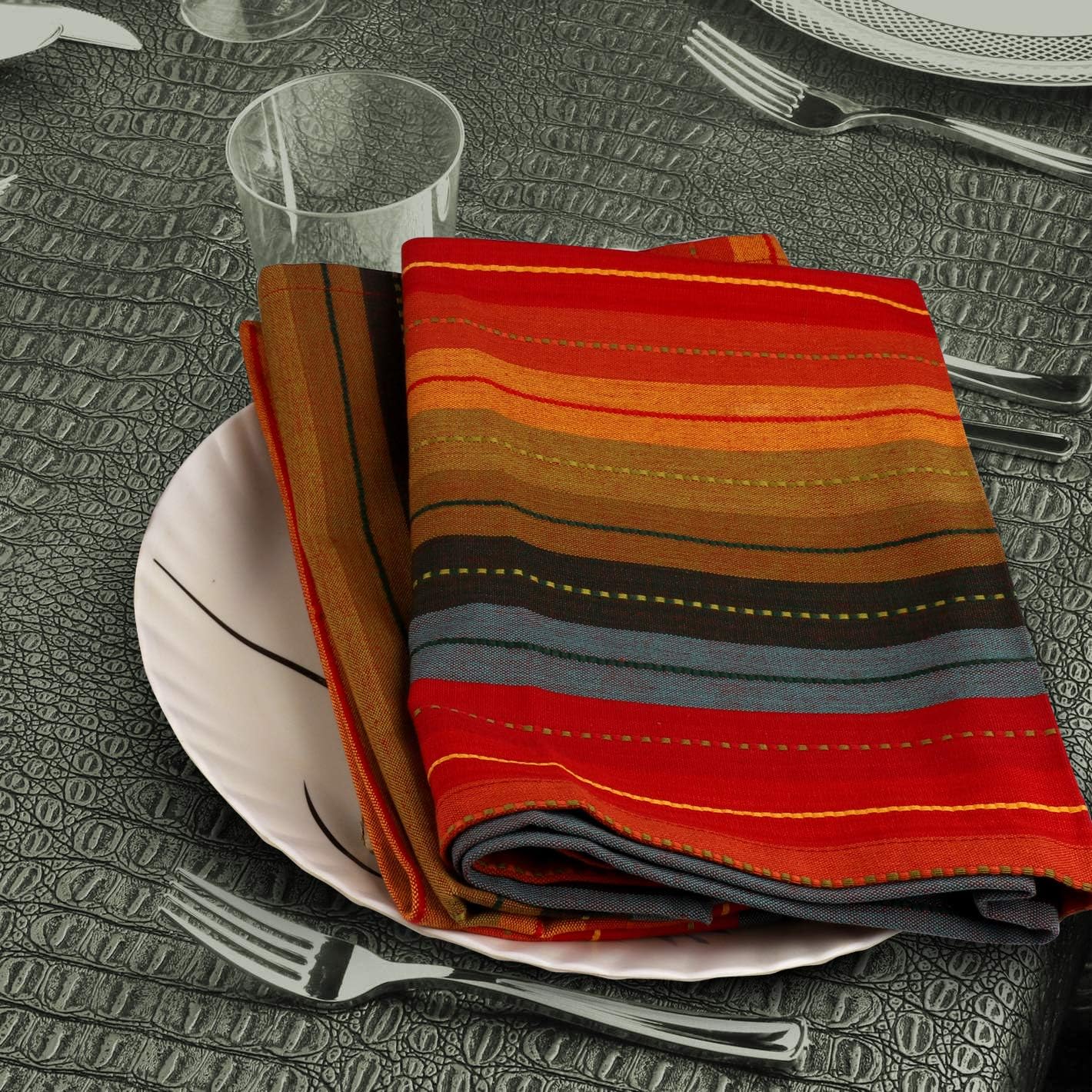 Urban Villa, Cuisine Stripes, Dinner Napkins, Everyday Use, Premium Quality, 100% Cotton, Set of 12, Size 20X20 Inch, Over sized Cloth Napkins with Mitered Corners, Ultra Soft, Durable Hotel Quality: Kitchen & Dining
