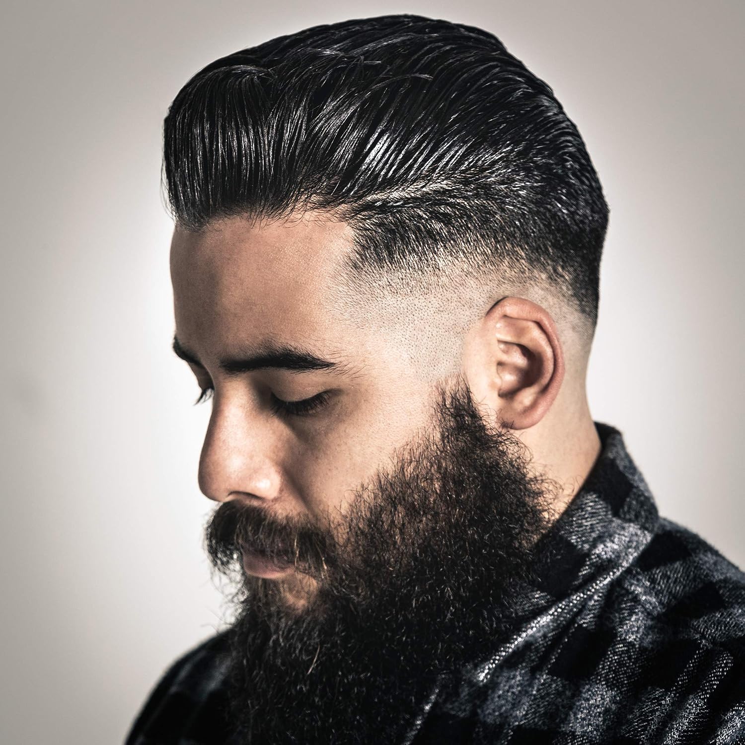 Suavecito Oil Based Pomade, Healthy Shine Long Lasting Hold, Medium Hold & Shine, Perfect for Any Hair Type 3oz/85g - Image 4