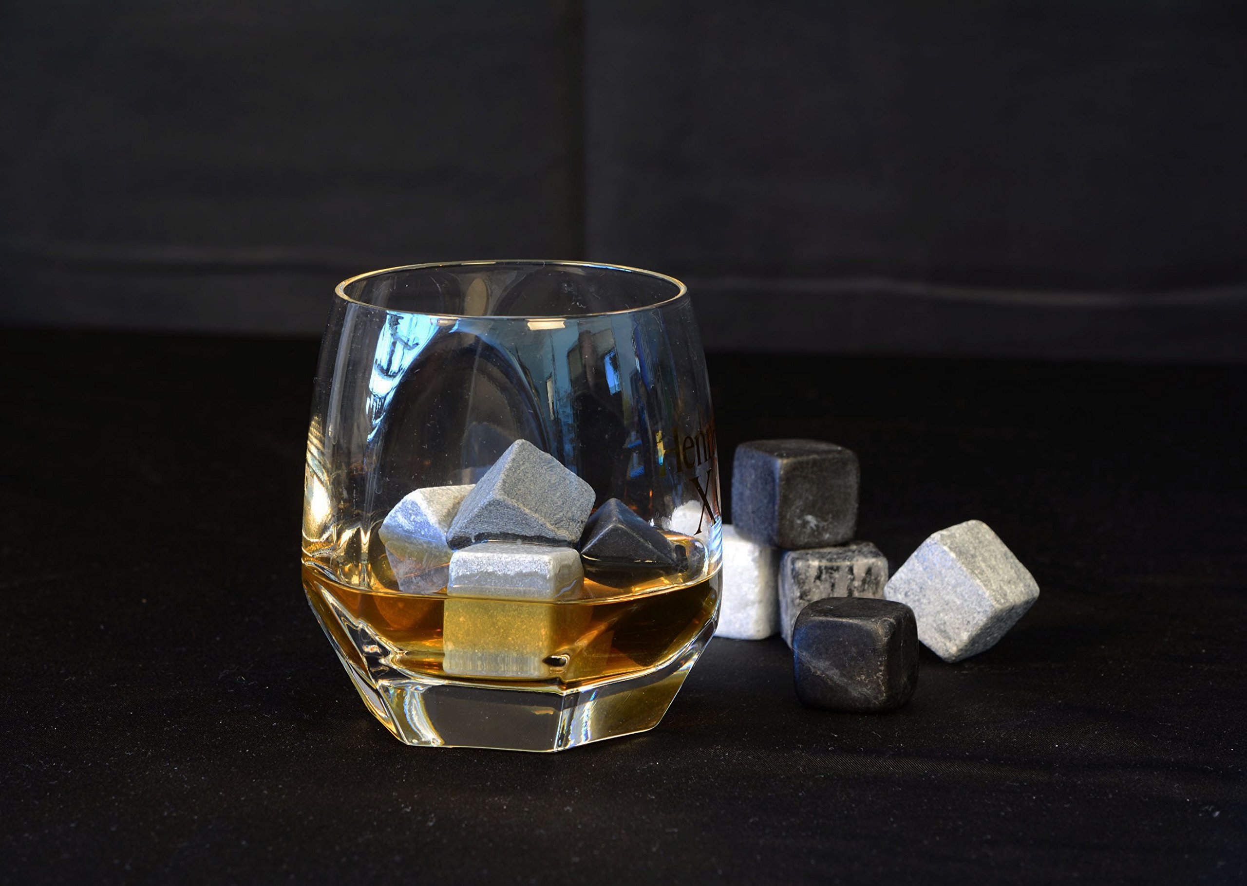 Vina Whiskey Wine Chiller Stones Set, 9 Premium Chilling Ice Rocks for Beer Bourbon etc. Chill Any Beverage Without Diluting It, with a Black Storage Pouch，Dark Grey