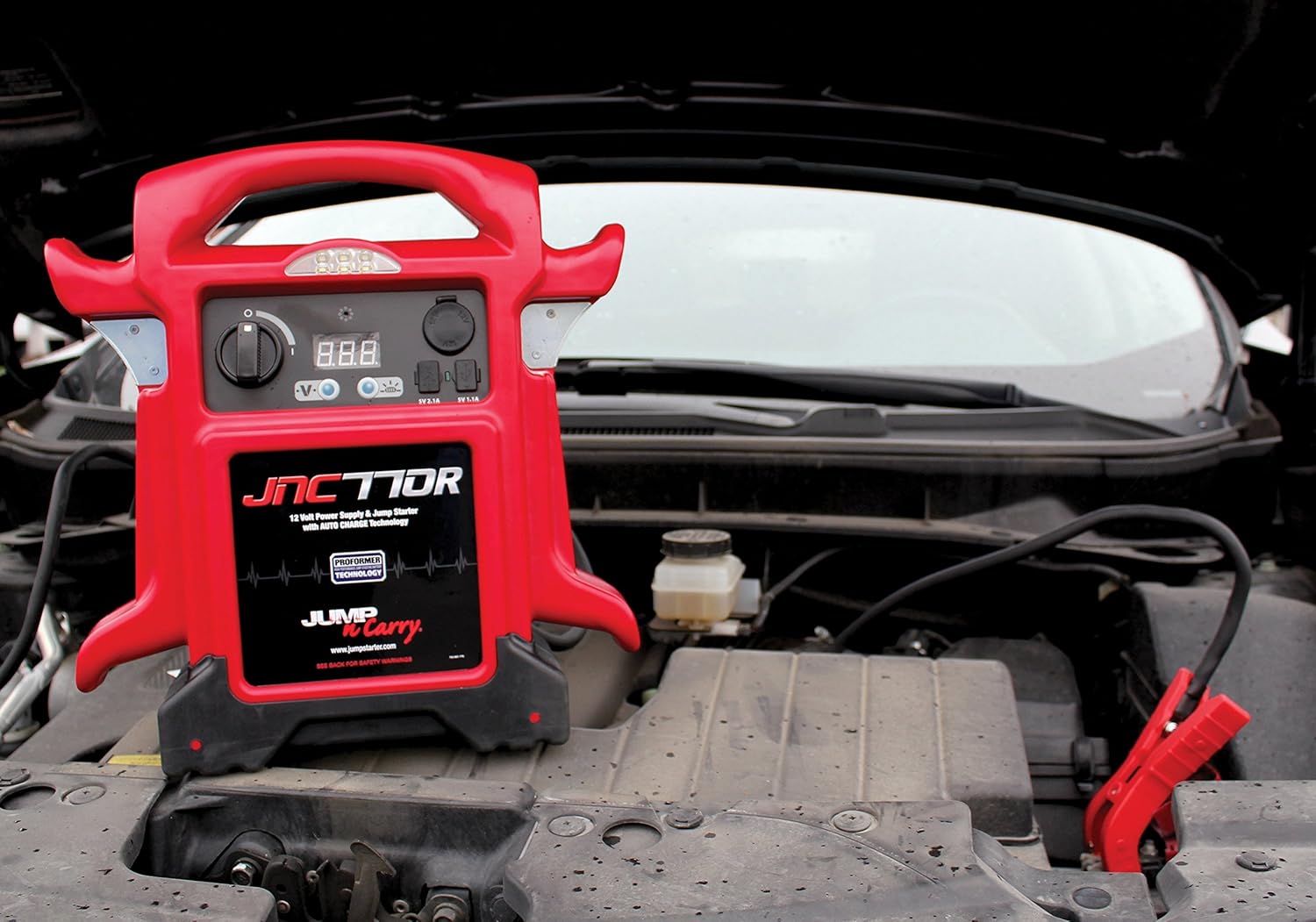 Clore Automotive Jump-N-Carry JNC770R 1700 Peak Amp Premium 12 Volt Jump Starter - Red: Automotive
