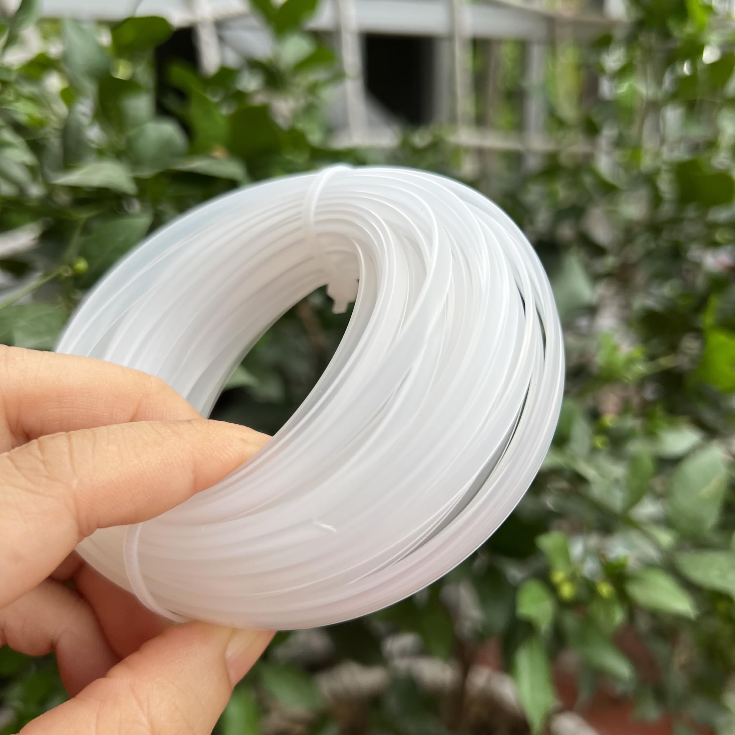 5 Yards x 4mm Boning for Sewing Corset Roll Polyester Corset Boning for Sewing for Making Wedding Dresses Supplies DIY Plastic Boning for Sewing Rigilene Boning Sewing Craft Plastic Boning Making Bra