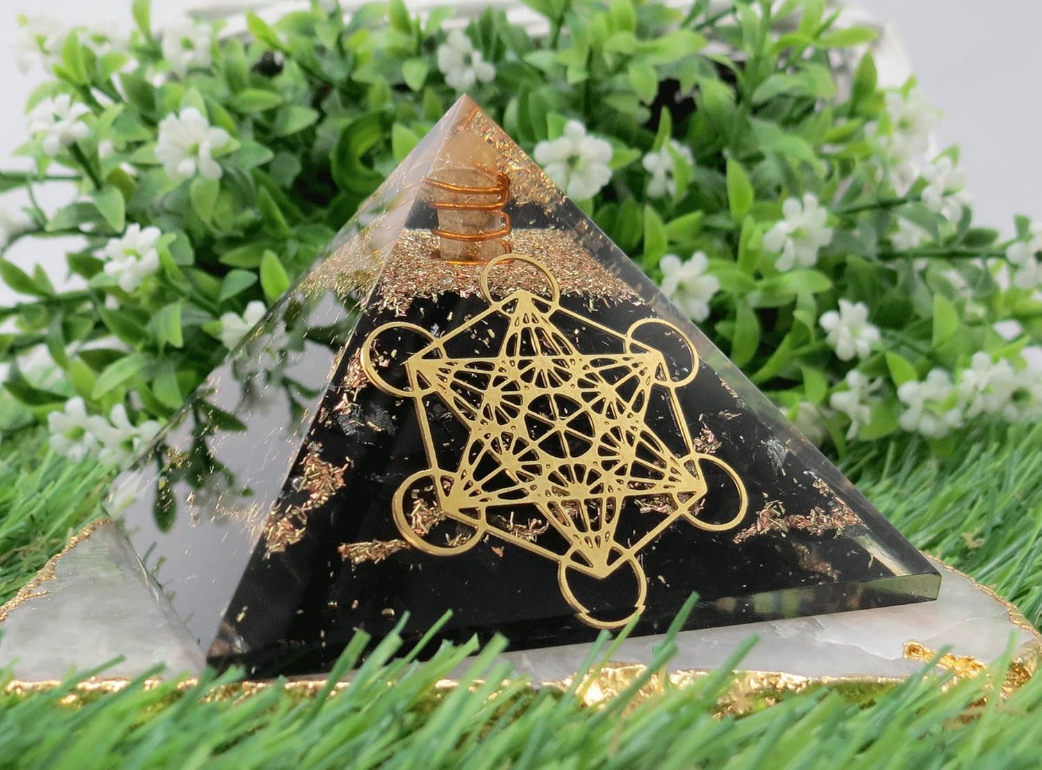 Large Orgone Pyramid, Black