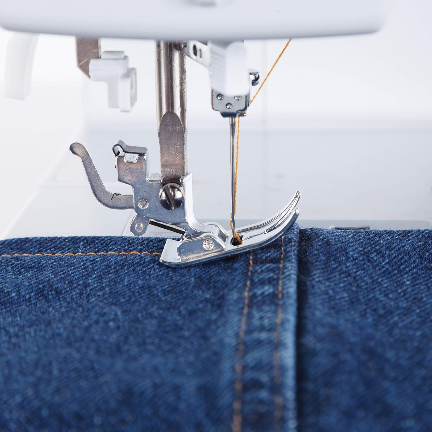 SINGER Heavy Duty 4452 Sewing Machine with Accessories, 32 BuiltIn